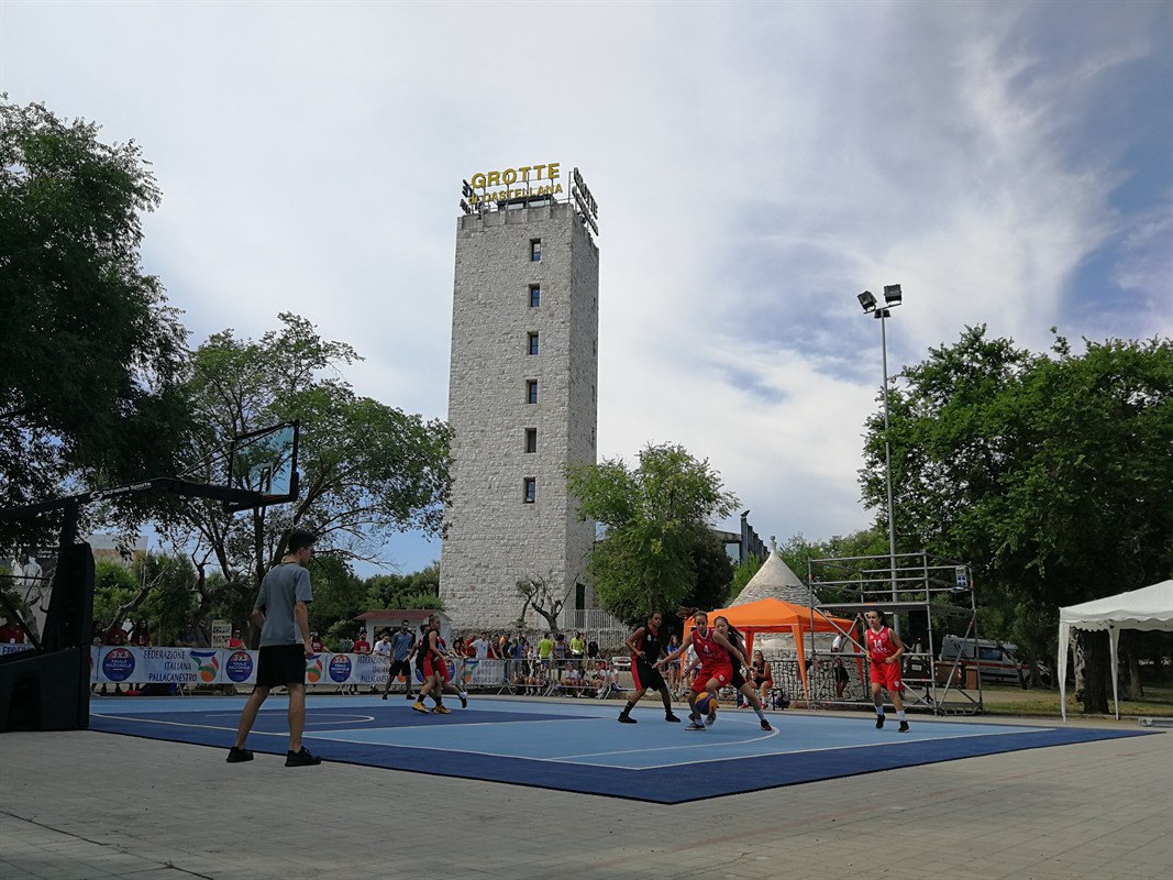 14/06/2019 U16F: 3 CONTRO 3, CONTINUA IL SOGNO CASTELLANA GROTTE