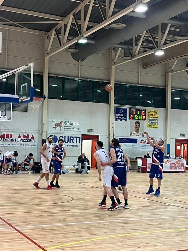 SERIE D: INTERNATIONAL IMOLA VS BASKET CLUB RUSSI 69-60